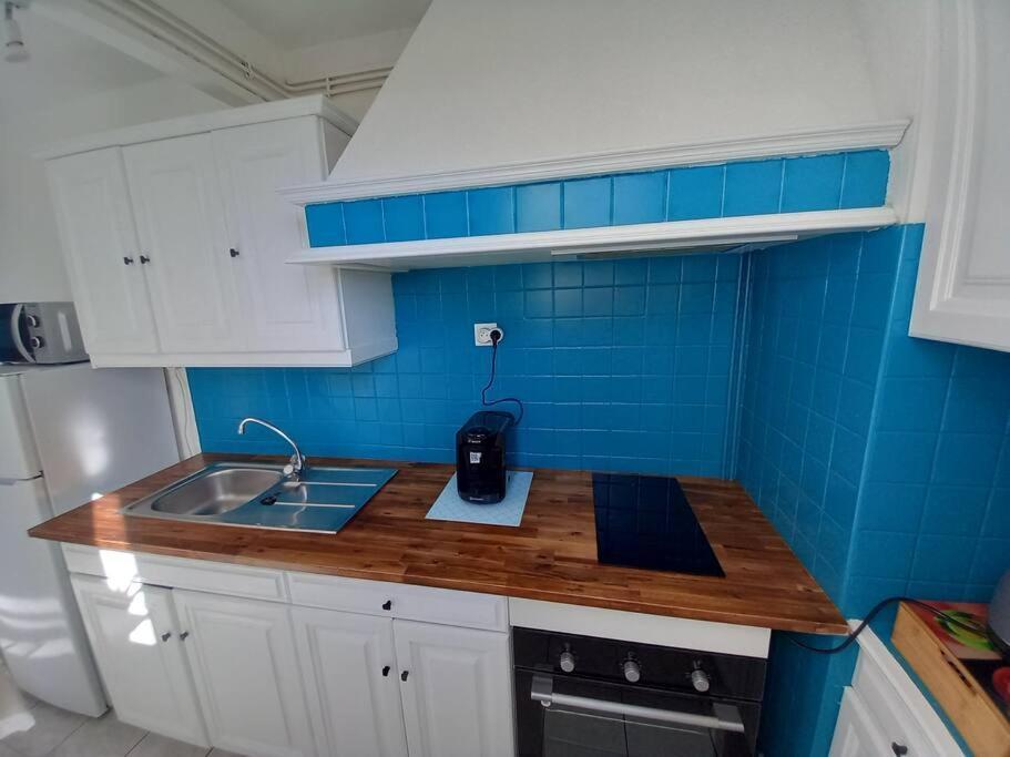 Appart 2/4 Pers Proche Centre Avec Balcon, Parking Narbonne Extérieur photo